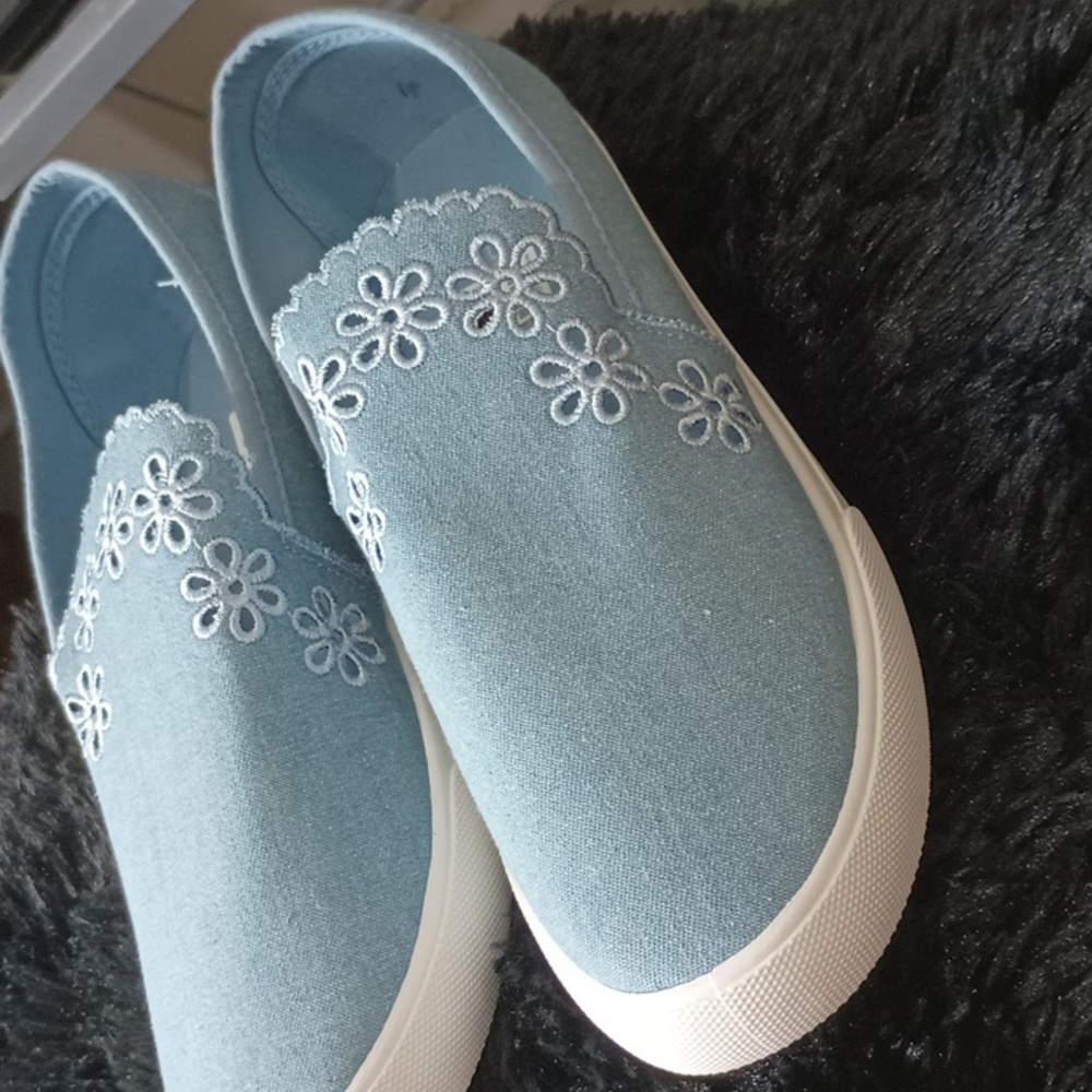 NWOB Soleao SHOES